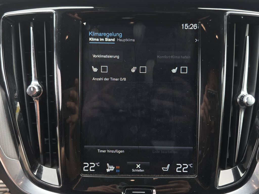 VOLVO V60 2.0 T8 TE R-Design eAWD-image-22