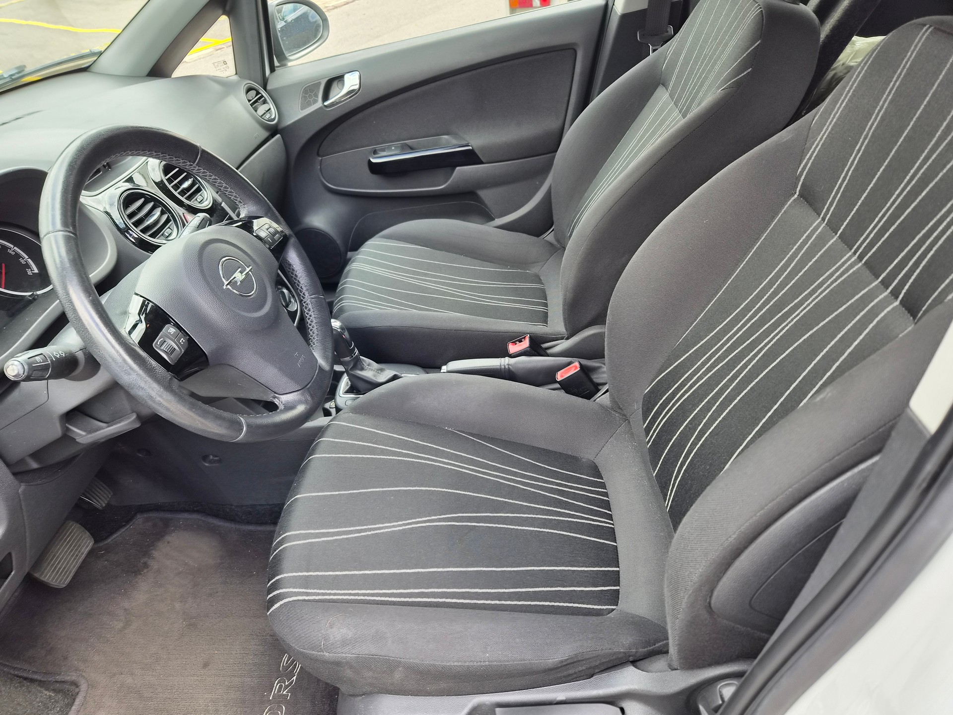OPEL Corsa 1.4 TP Sport Automatic-image-7