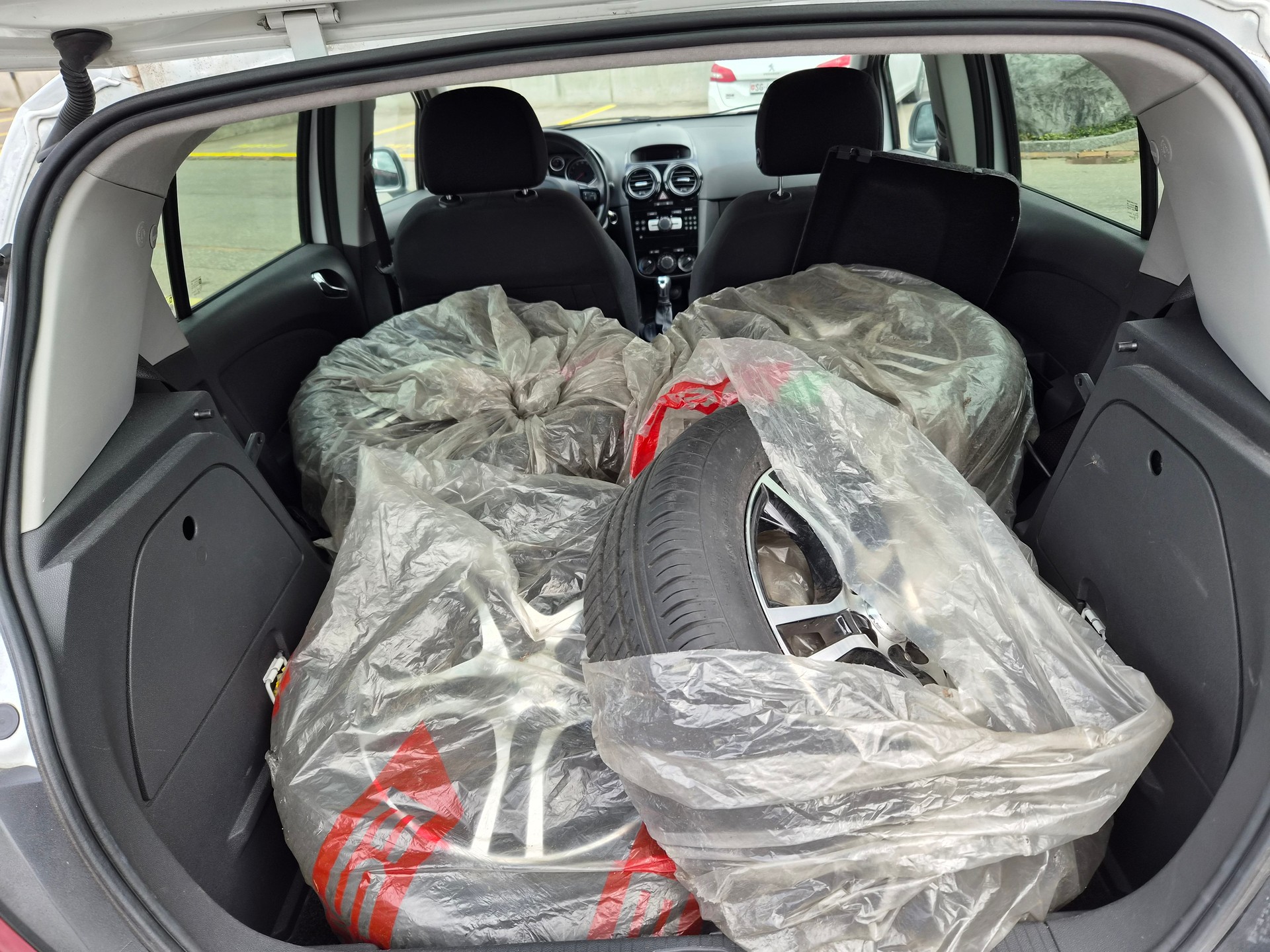 OPEL Corsa 1.4 TP Sport Automatic-image-6