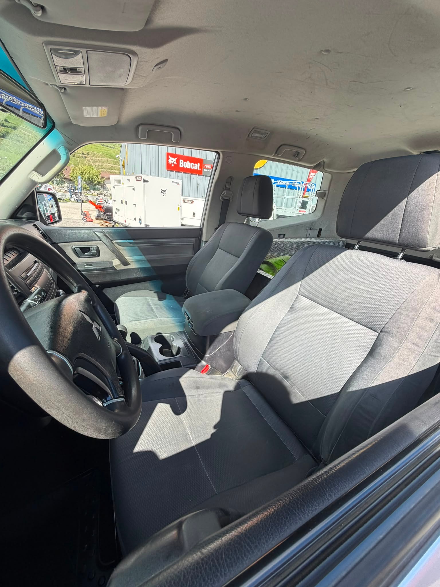 MITSUBISHI Pajero 3.2 DI-D Invite-image-8
