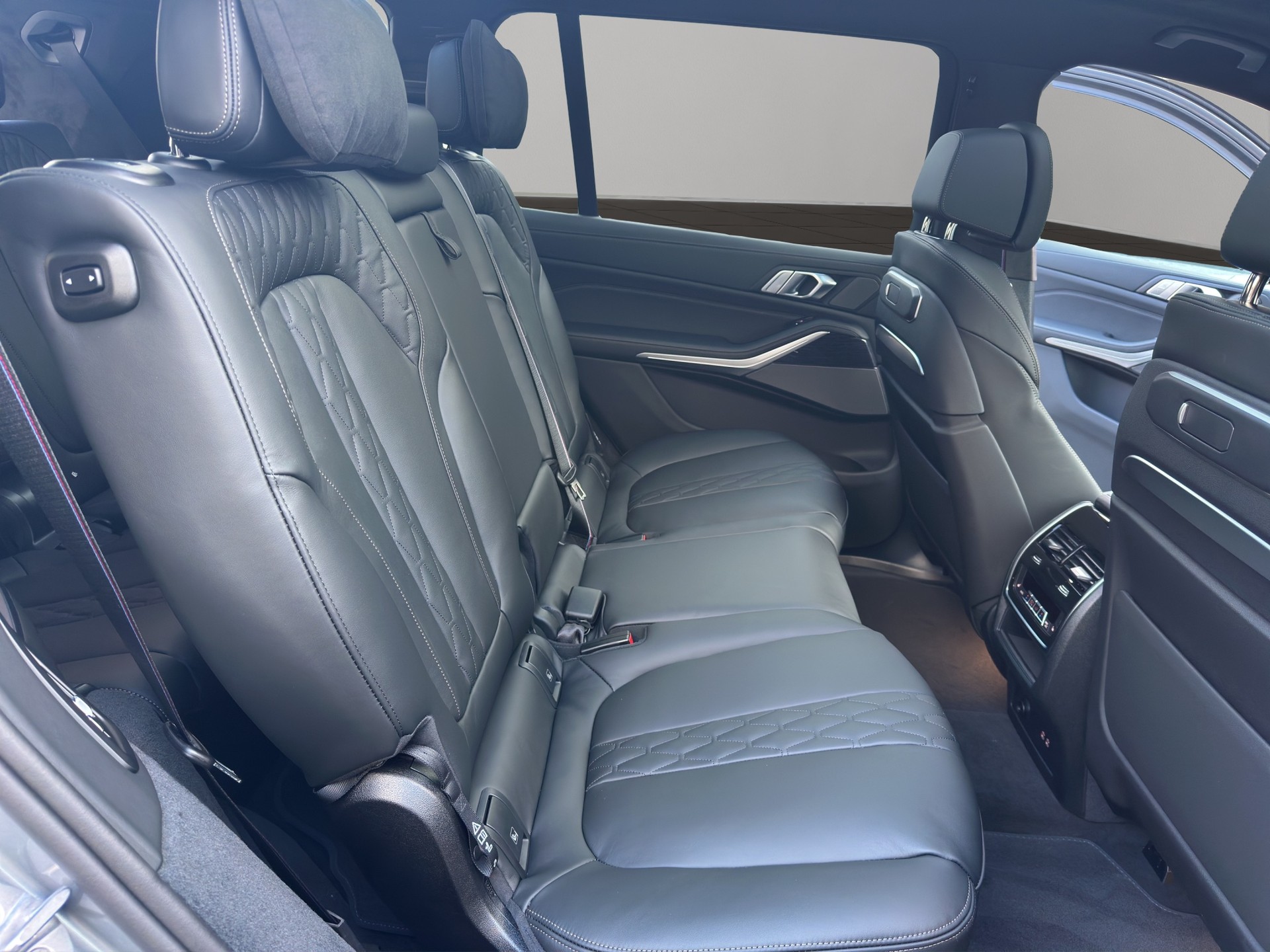 BMW X7 xDrive 48V 40d M Sport Pro Steptronic-image-20