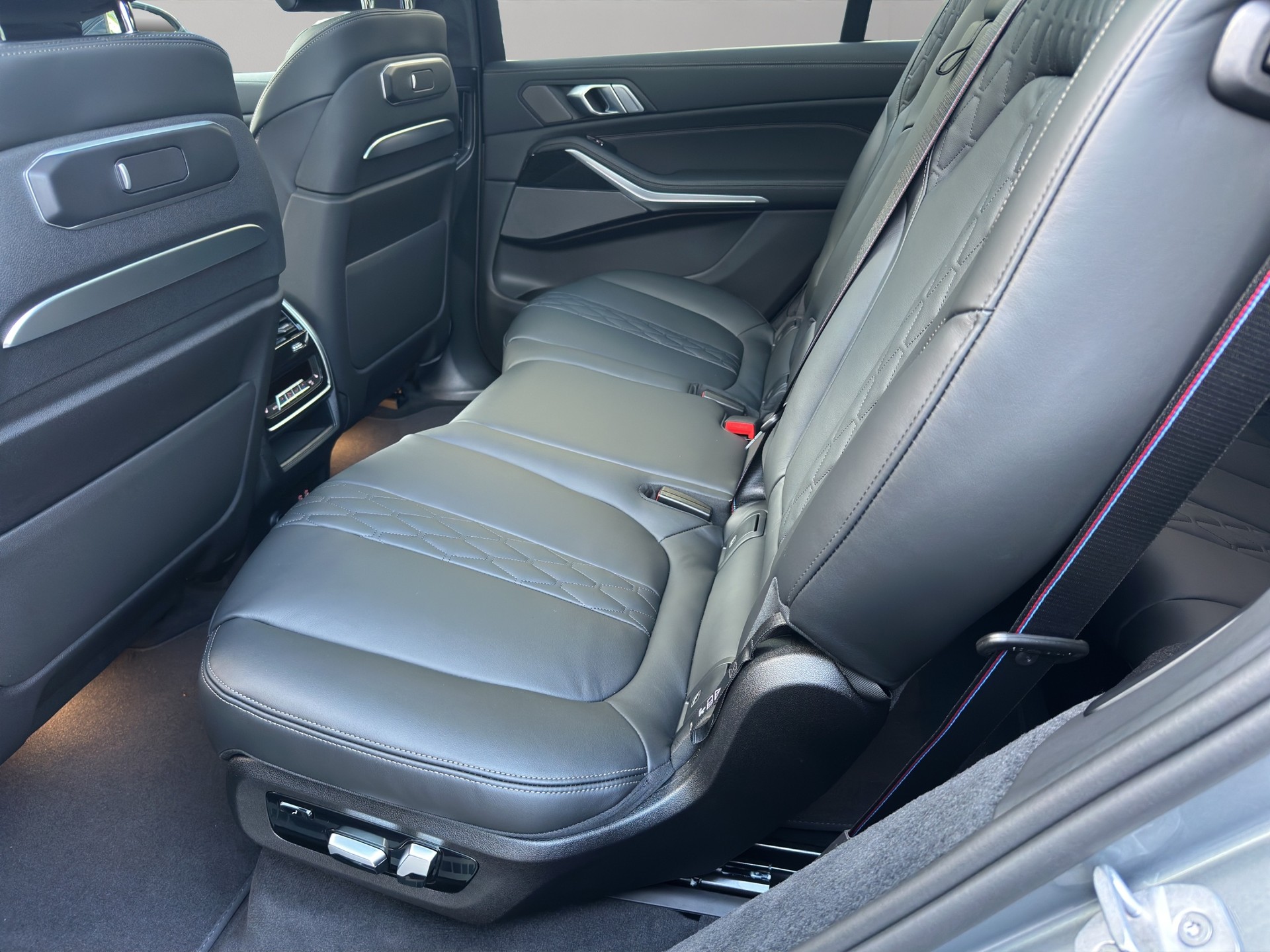BMW X7 xDrive 48V 40d M Sport Pro Steptronic-image-17