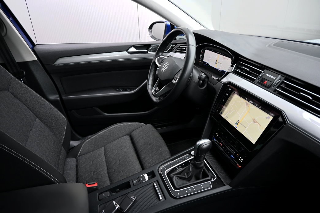 VW Passat 2.0 TDI BMT Business R-Line DSG-image-6