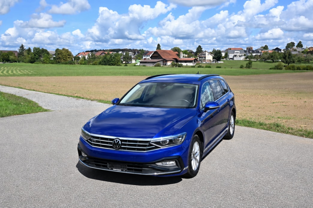 VW Passat 2.0 TDI BMT Business R-Line DSG-image-0