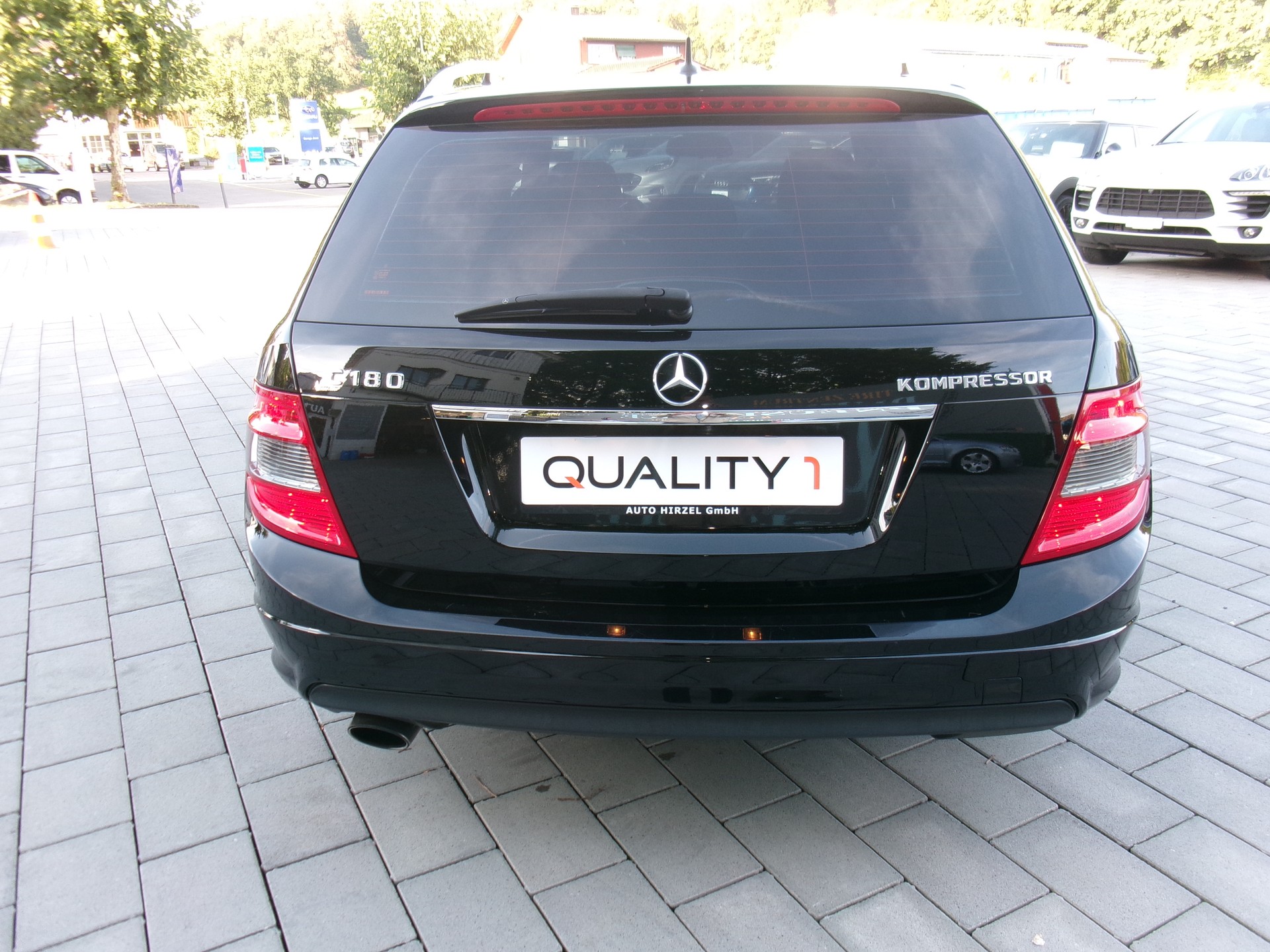 MERCEDES-BENZ C 180 Kompressor BlueEfficiency White Star-image-7
