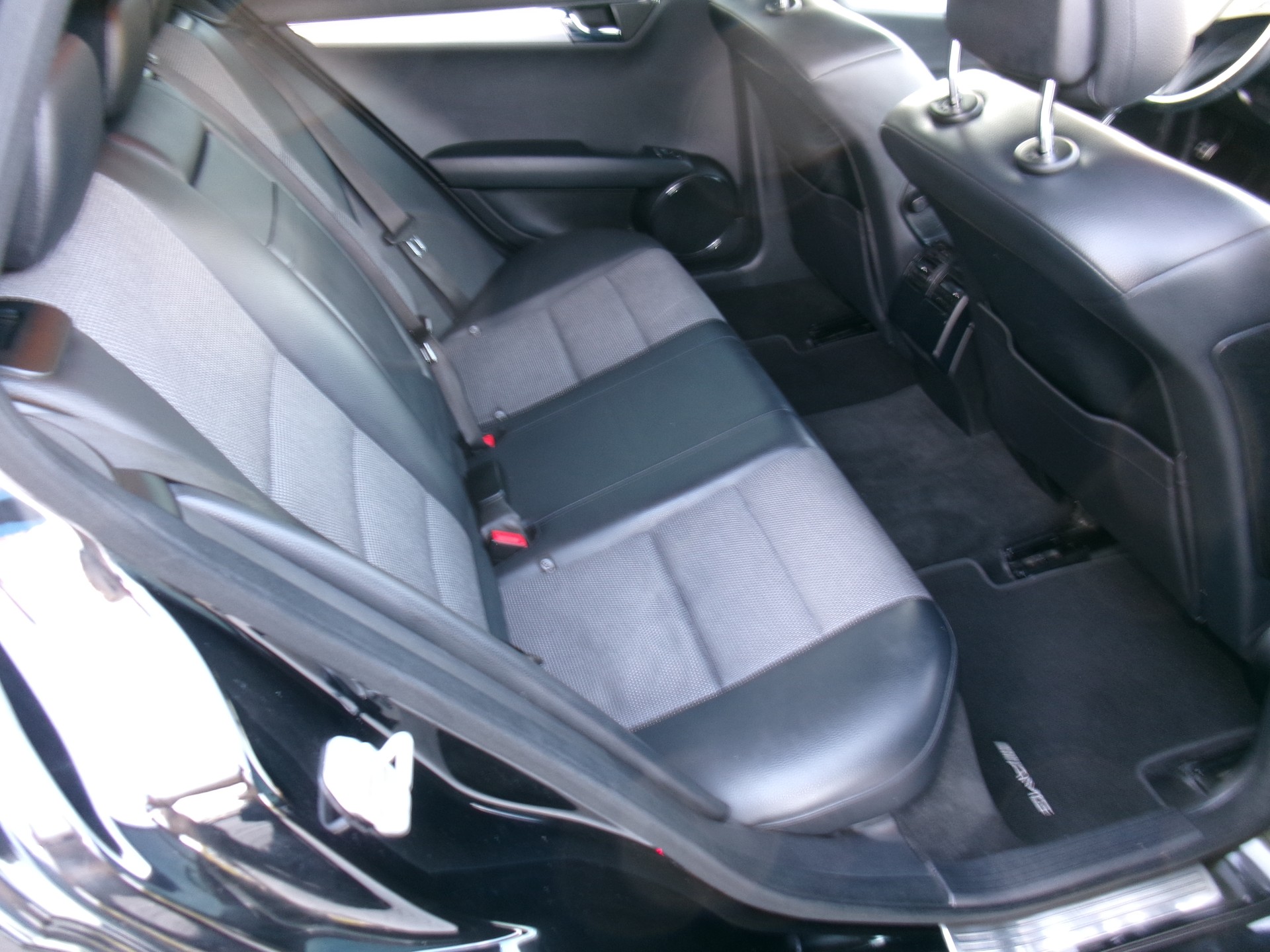 MERCEDES-BENZ C 180 Kompressor BlueEfficiency White Star-image-6