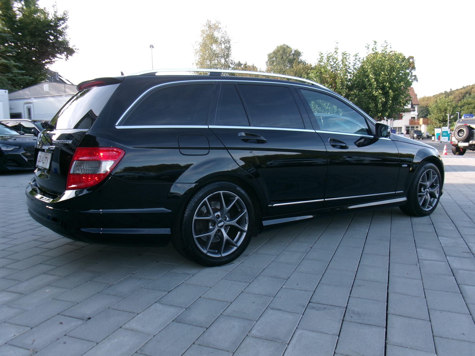 MERCEDES-BENZ C 180 Kompressor BlueEfficiency White Star-image-3