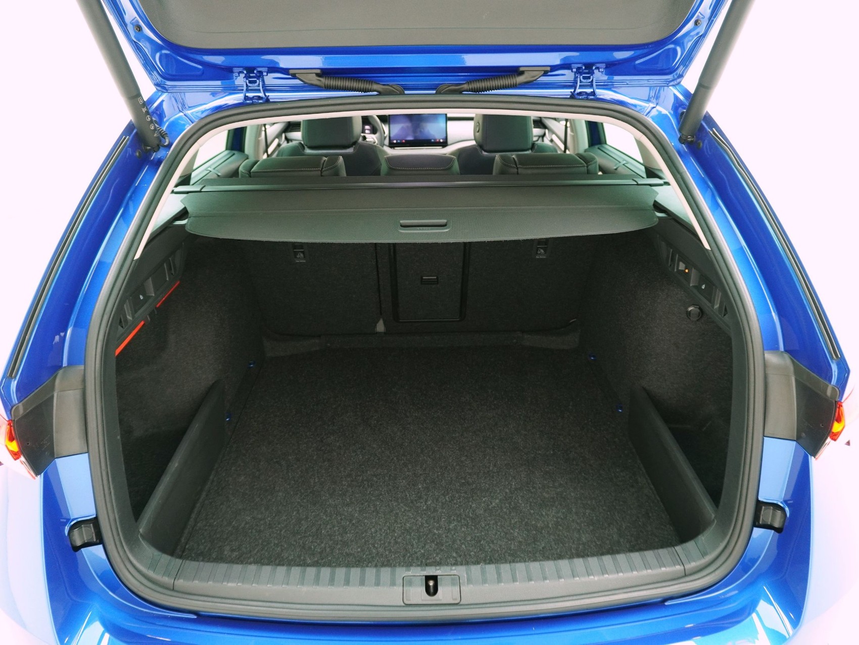 SKODA Octavia 1.5 TSI DSG mHEV Selection Lodge-image-11