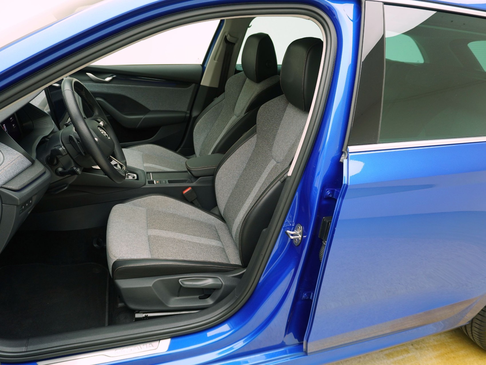 SKODA Octavia 1.5 TSI DSG mHEV Selection Lodge-image-8