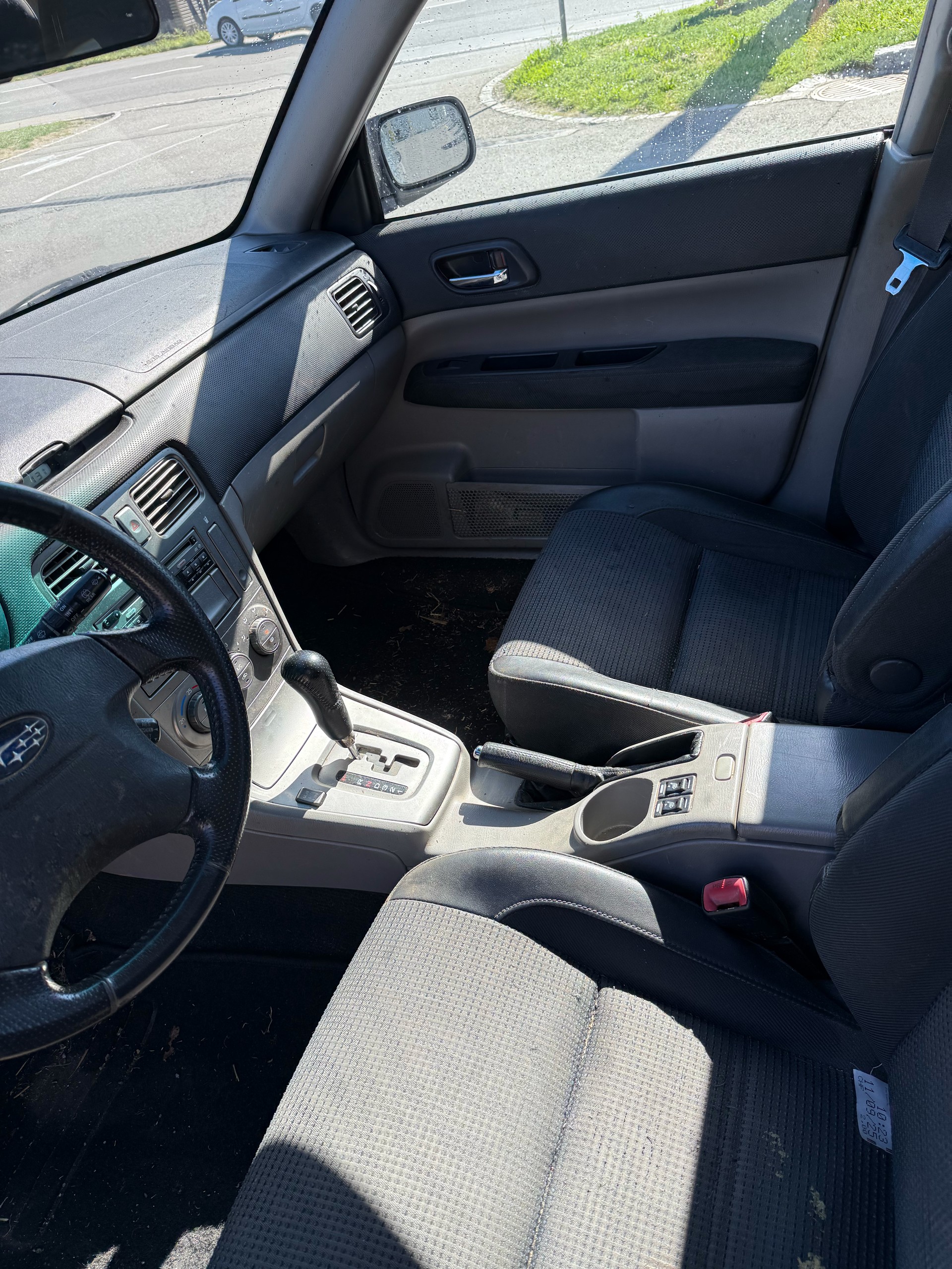 SUBARU Forester 2.0XT Automatic-image-4