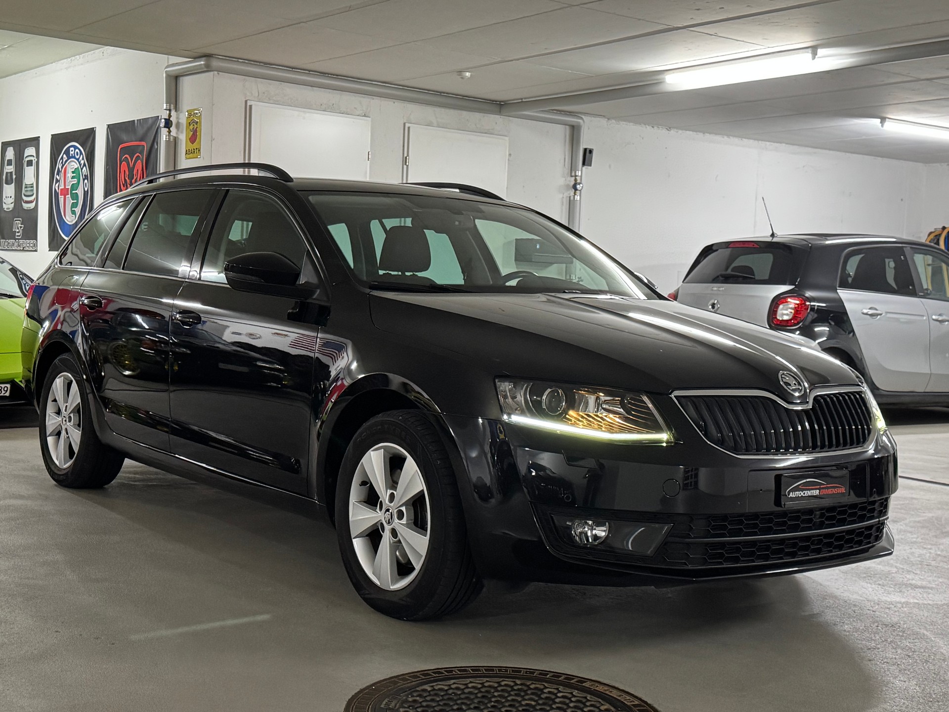 SKODA Octavia Combi 1.8 TSI Ambition 4x4 DSG-image-2