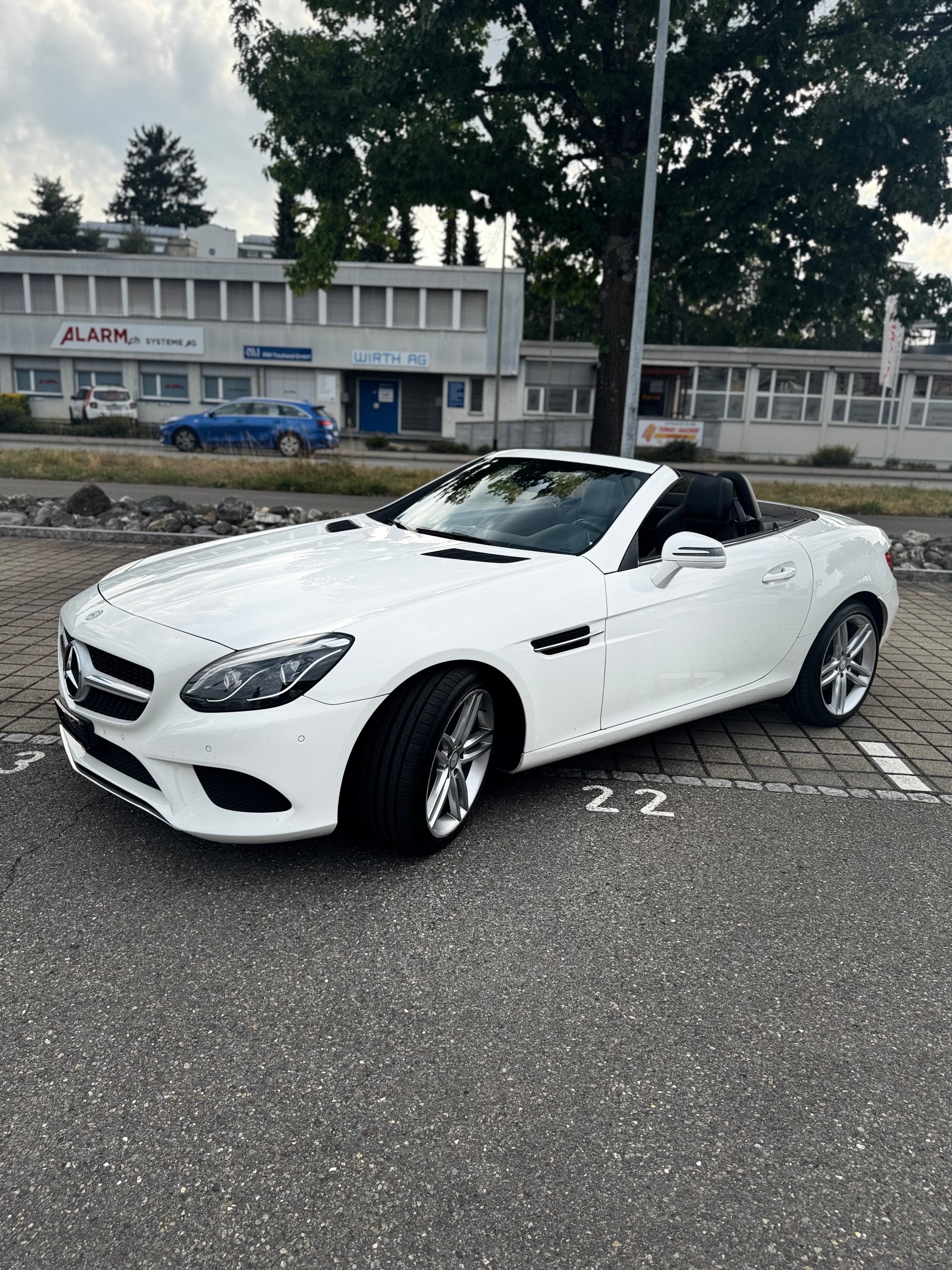 MERCEDES-BENZ SLC 200-image-0