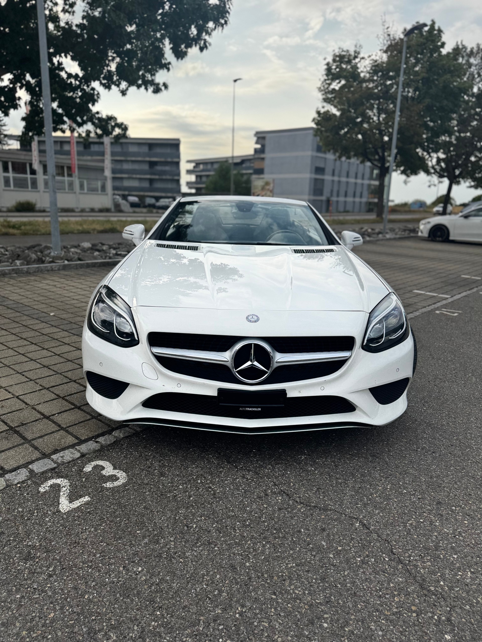 MERCEDES-BENZ SLC 200-image-3
