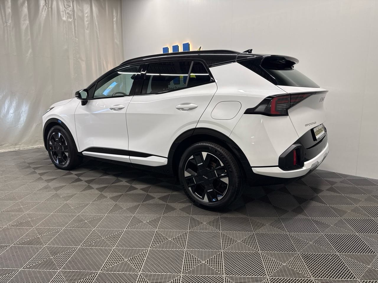 KIA Sportage 1.6T-GDi HEV GT-Line-image-1