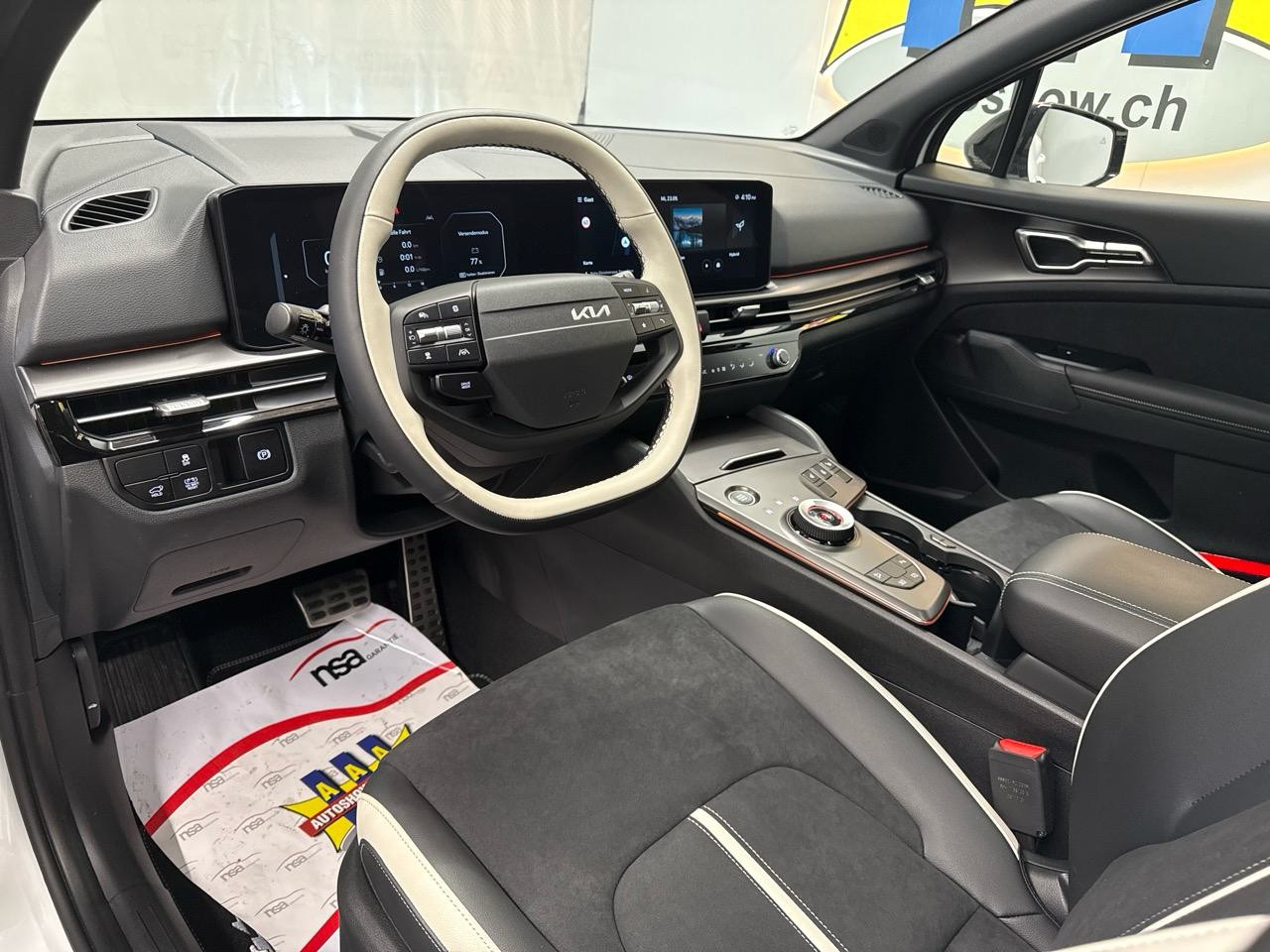 KIA Sportage 1.6T-GDi HEV GT-Line-image-2
