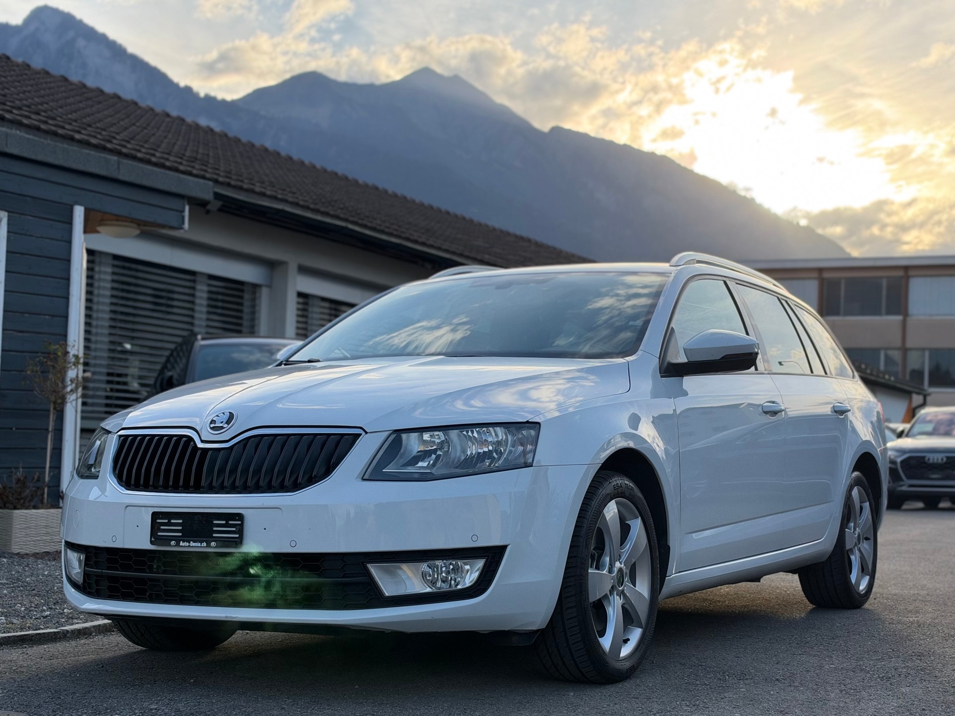 SKODA Octavia Combi 1.8 TSI Ambition 4x4 DSG-image-1