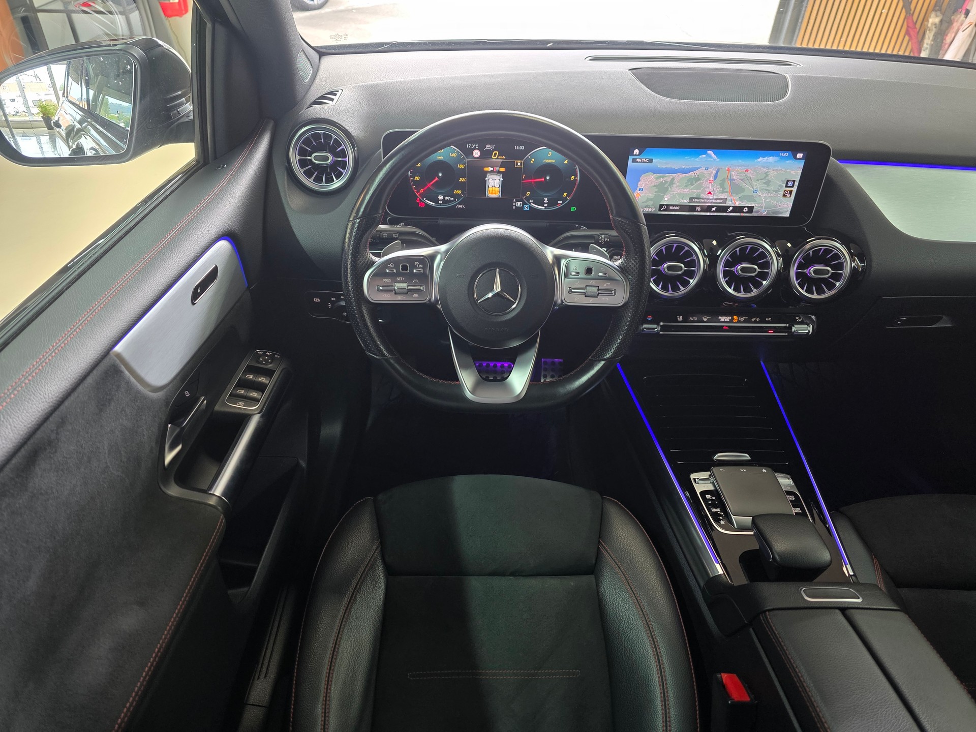 MERCEDES-BENZ B 200 d AMG Line 8G-DCT-image-10
