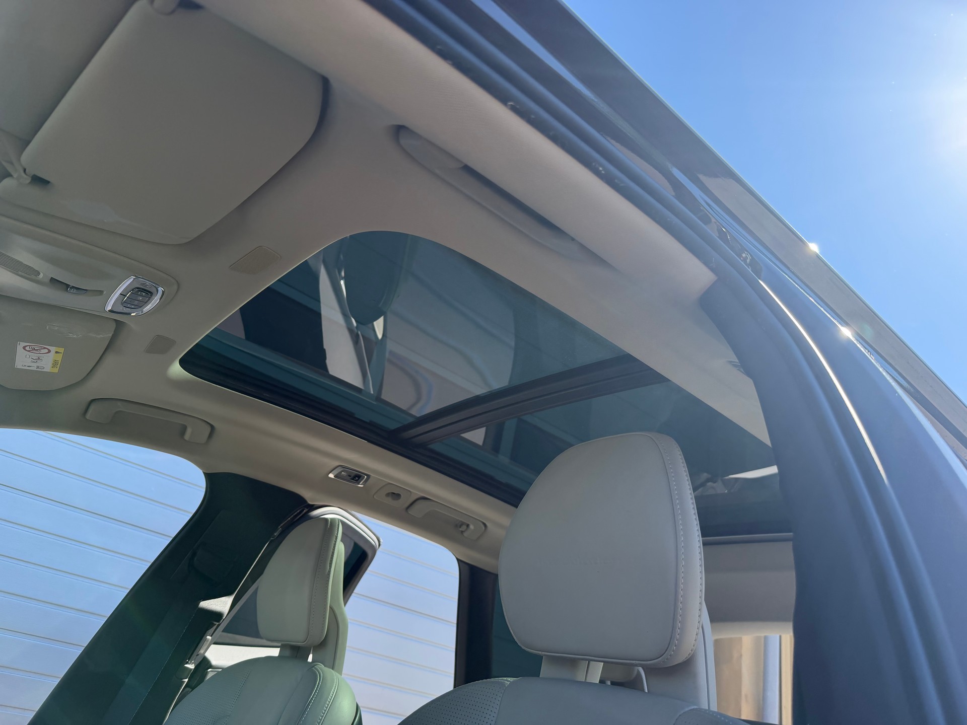 VOLVO XC60 D5 AWD Momentum Geartronic-image-5