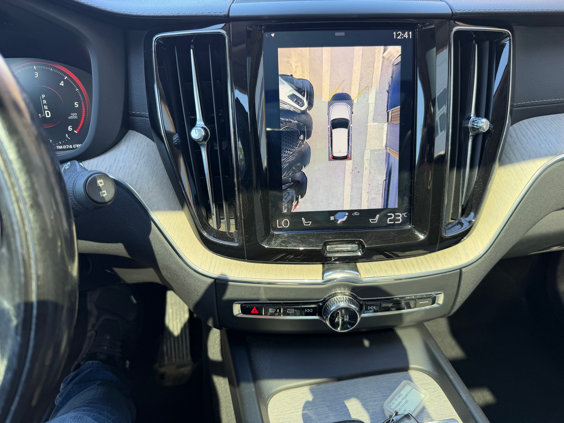 VOLVO XC60 D5 AWD Momentum Geartronic-image-13