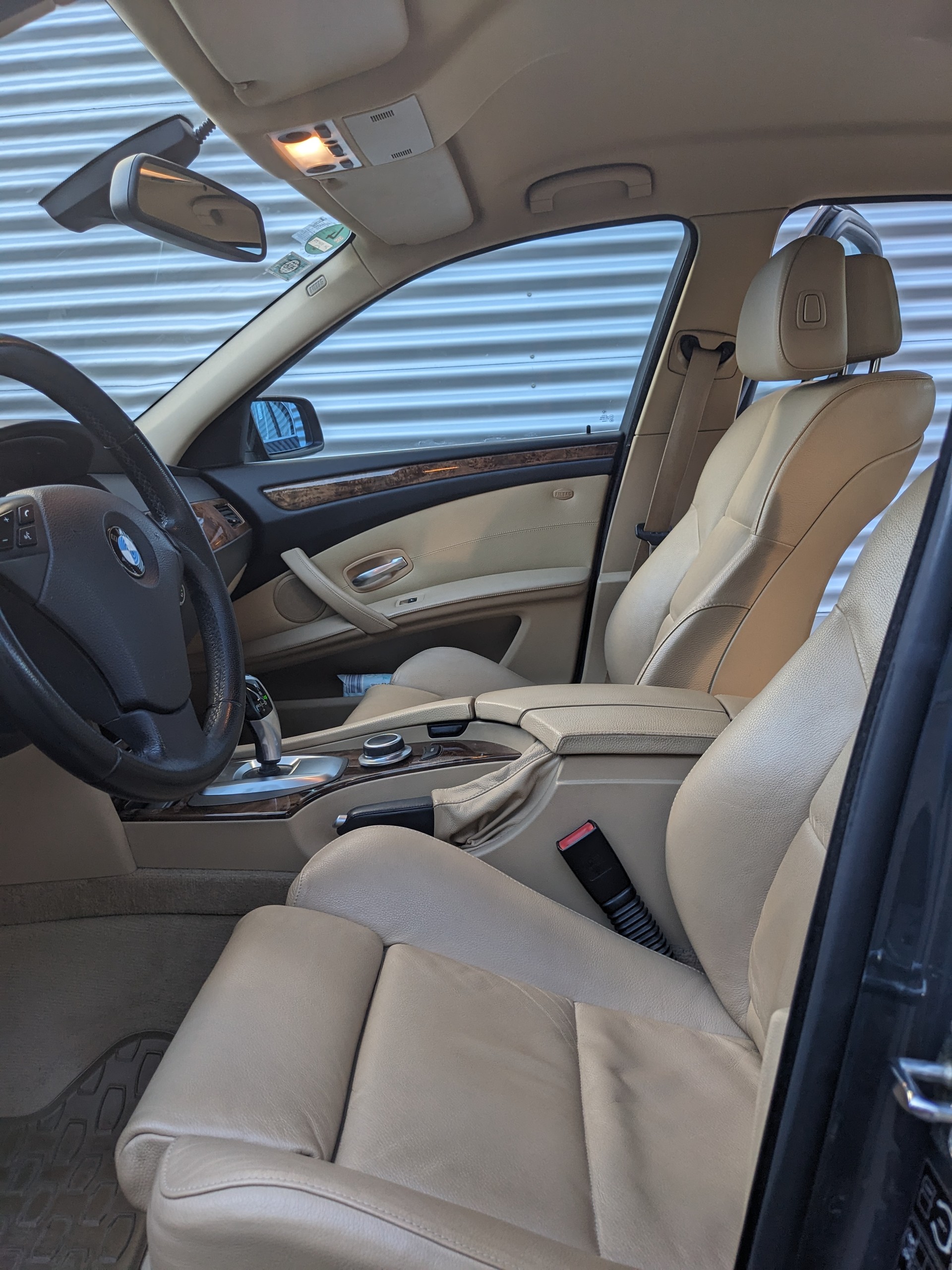 BMW 530i-image-4