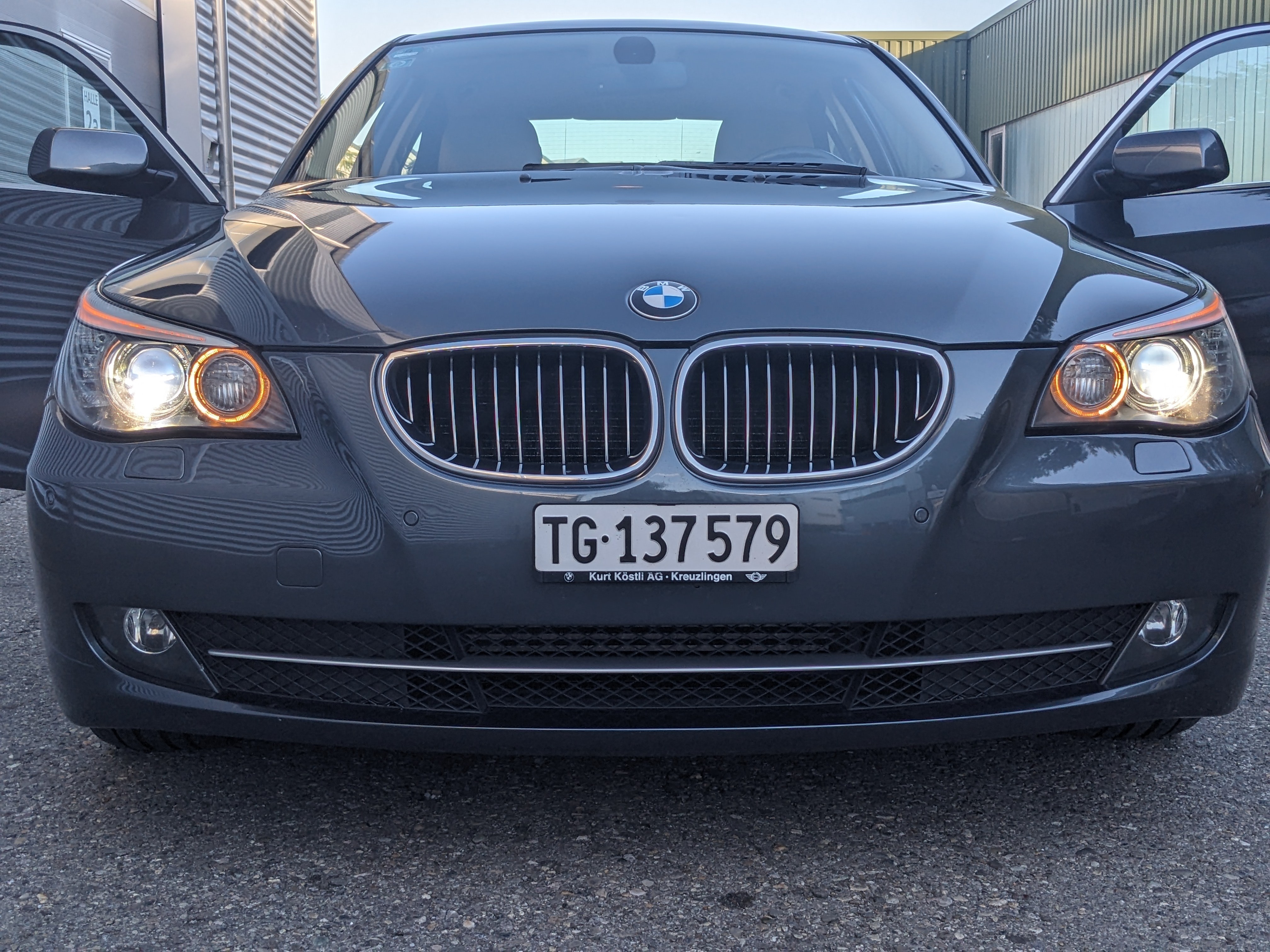 Car photo