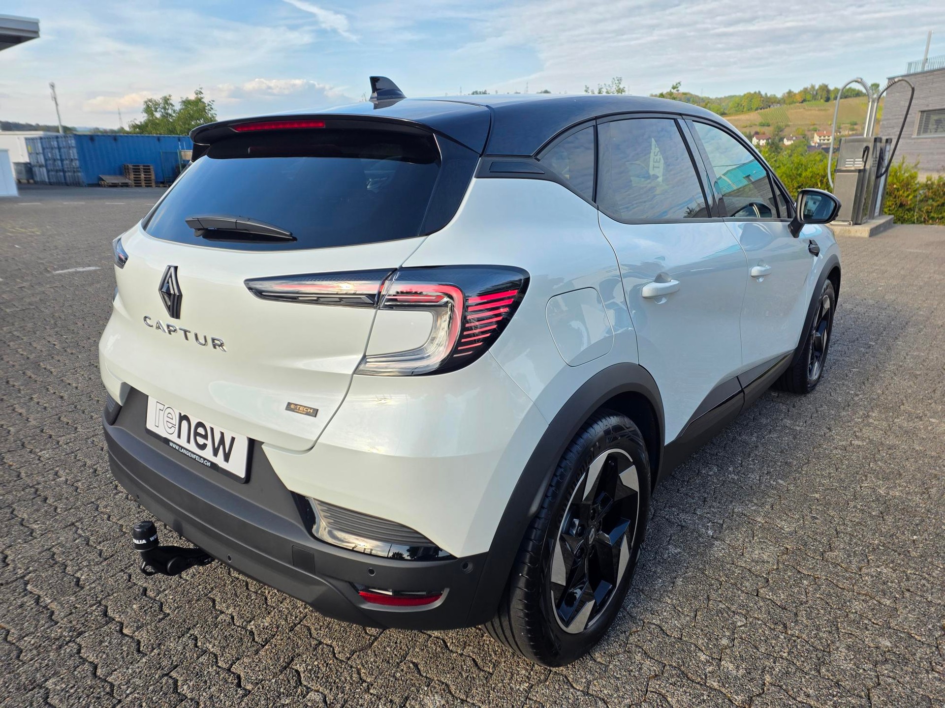 RENAULT Captur 1.8 E-Tech techno-image-3