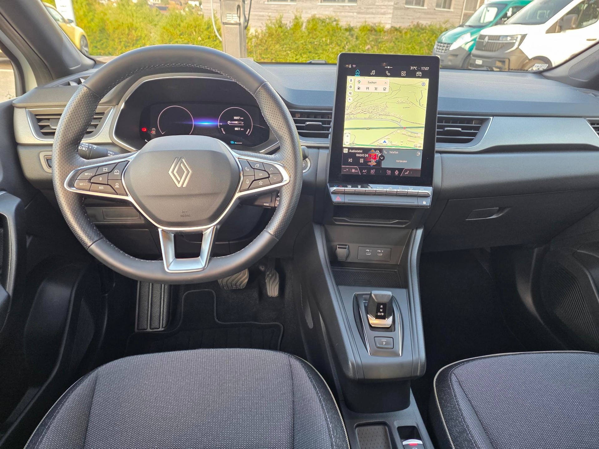 RENAULT Captur 1.8 E-Tech techno-image-7