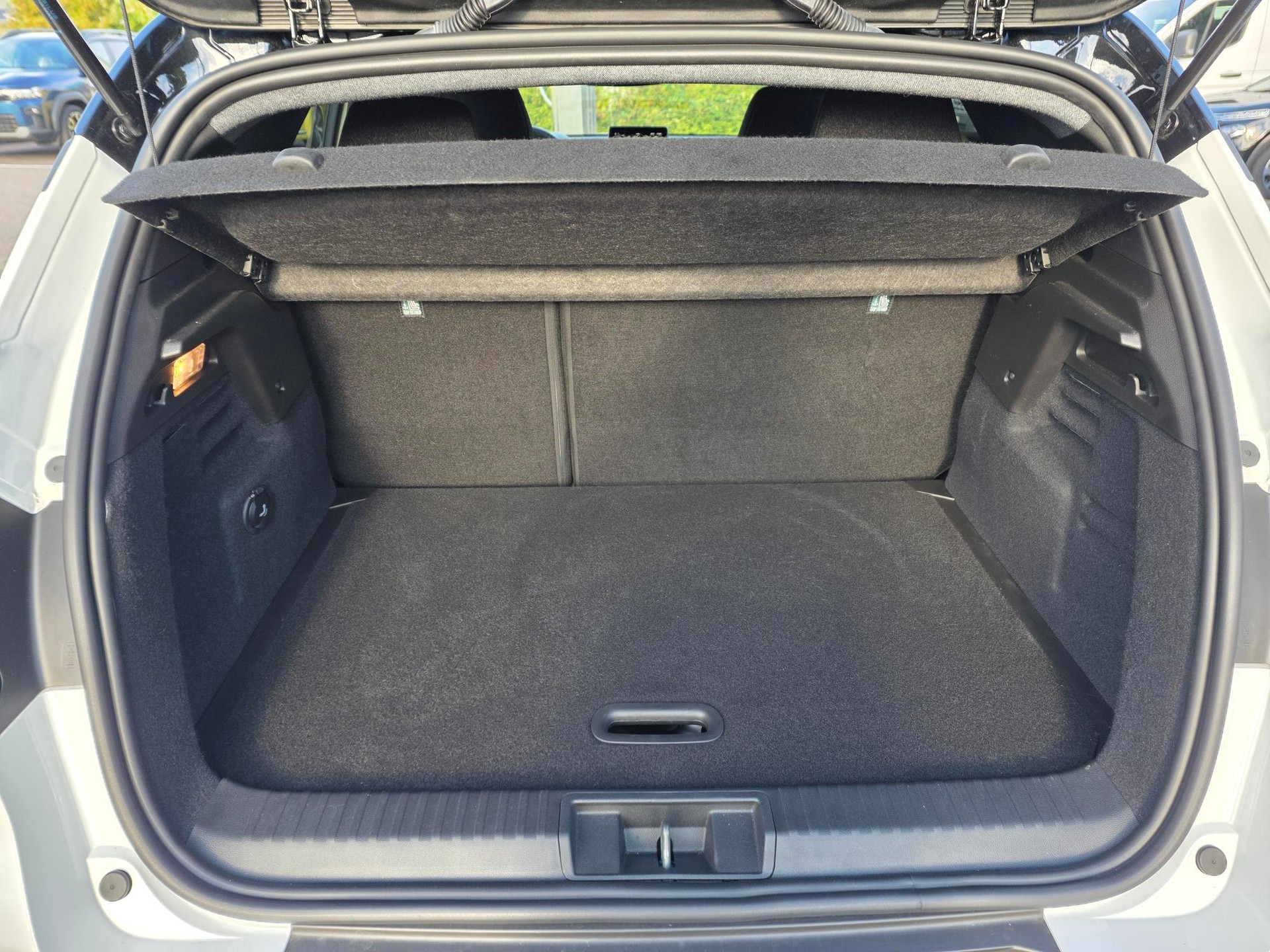 RENAULT Captur 1.8 E-Tech techno-image-9