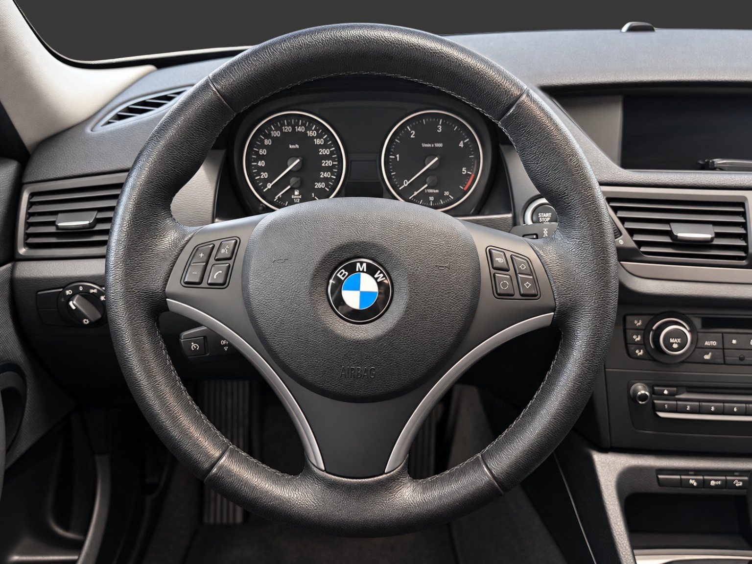 BMW X1 xDrive 23d Steptronic-image-17