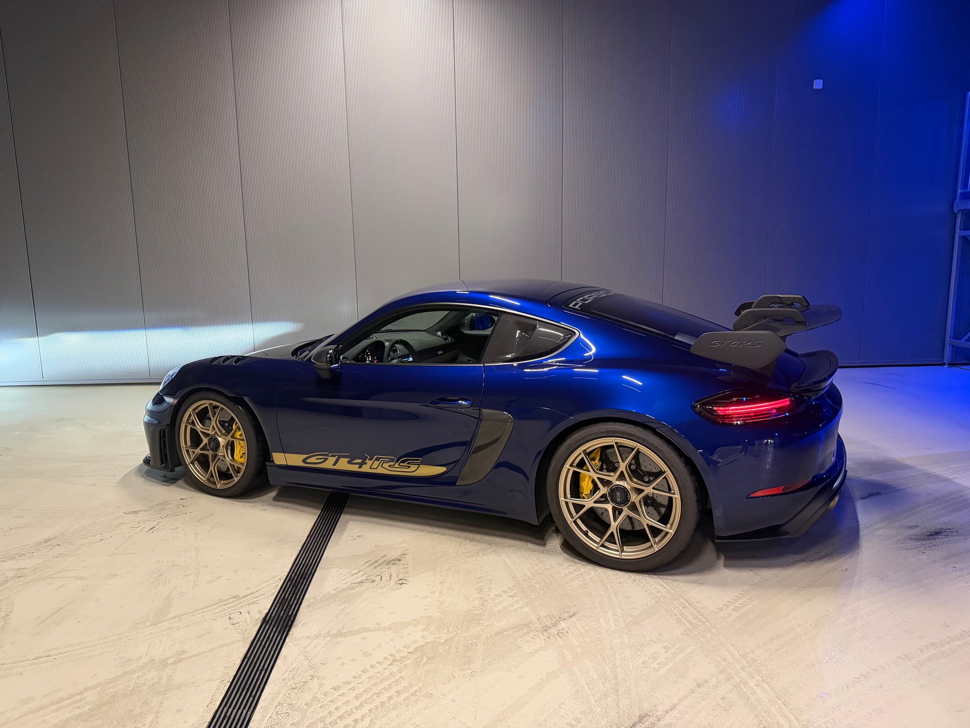PORSCHE 718 Cayman GT4 RS Weissach & Keramik-image-9