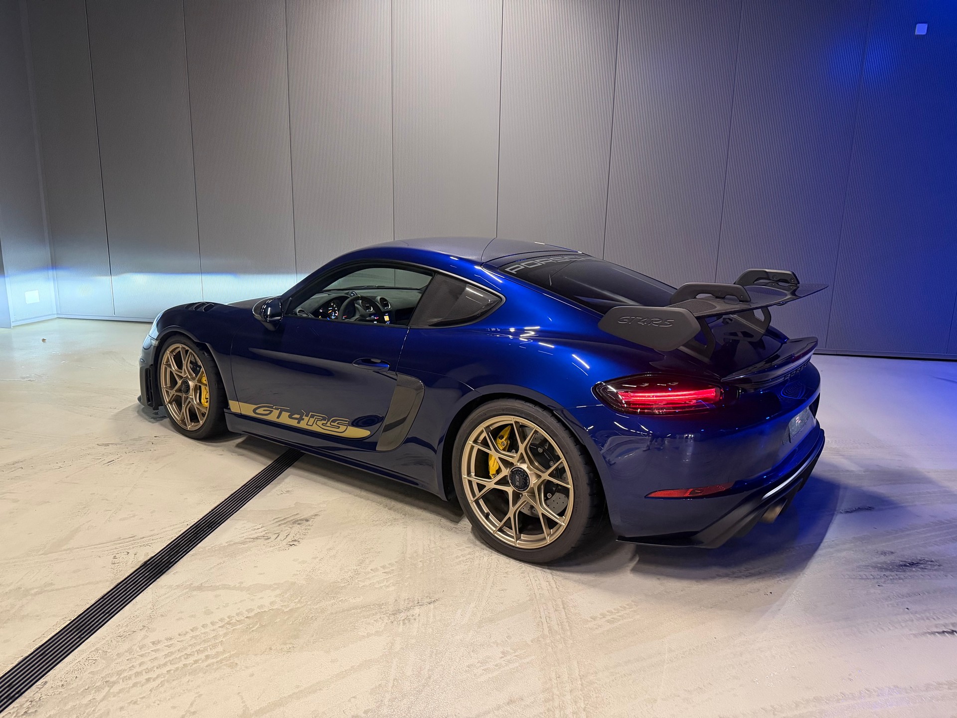 PORSCHE 718 Cayman GT4 RS Weissach & Keramik-image-3