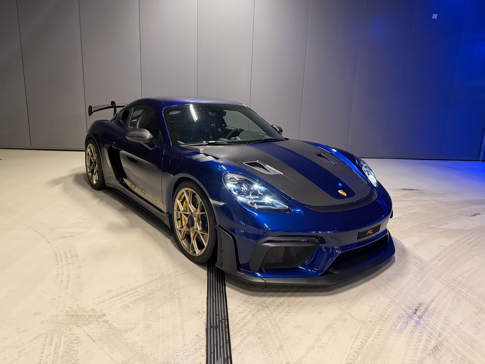 PORSCHE 718 Cayman GT4 RS Weissach & Keramik-image-2