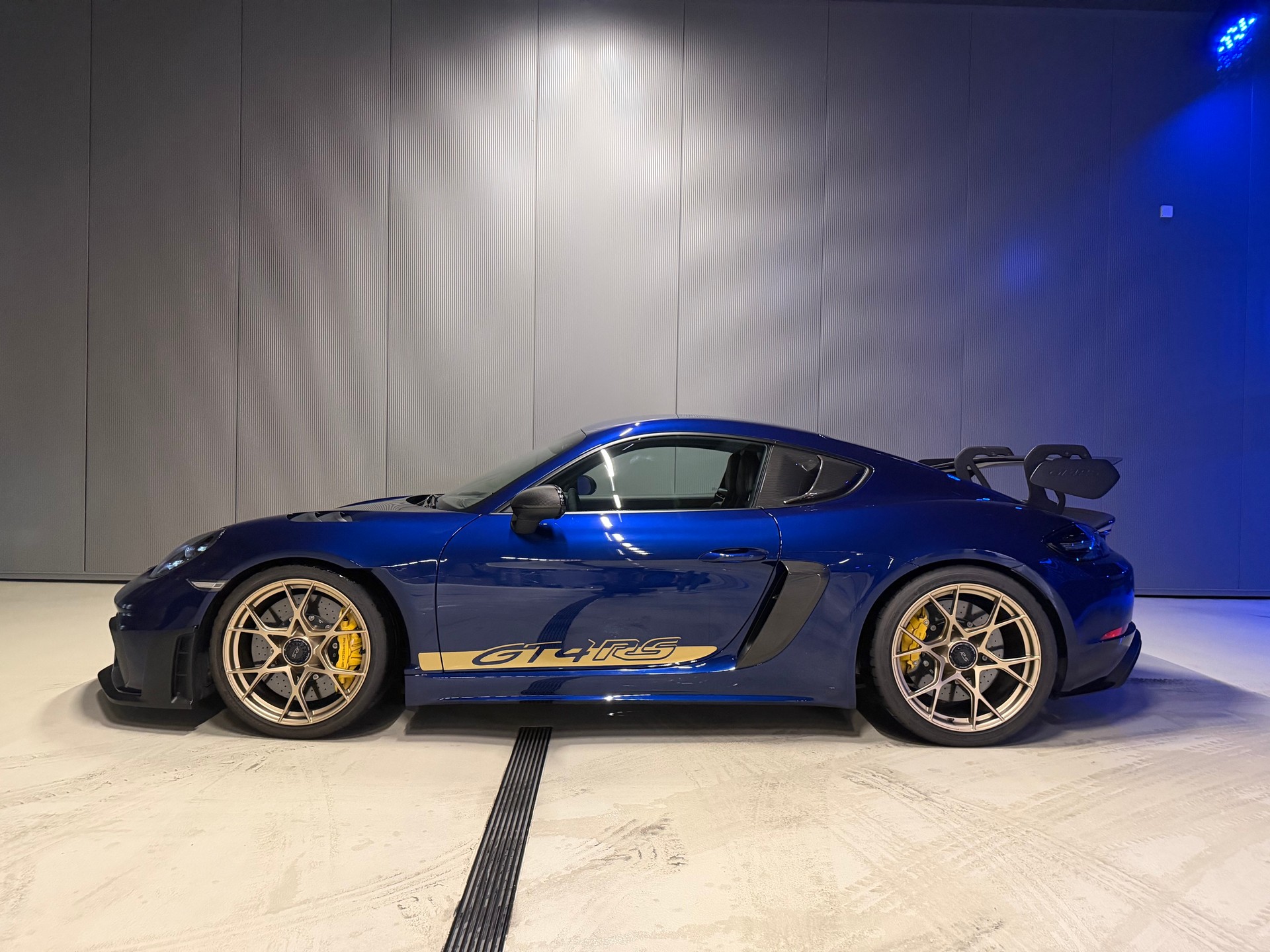 PORSCHE 718 Cayman GT4 RS Weissach & Keramik-image-1