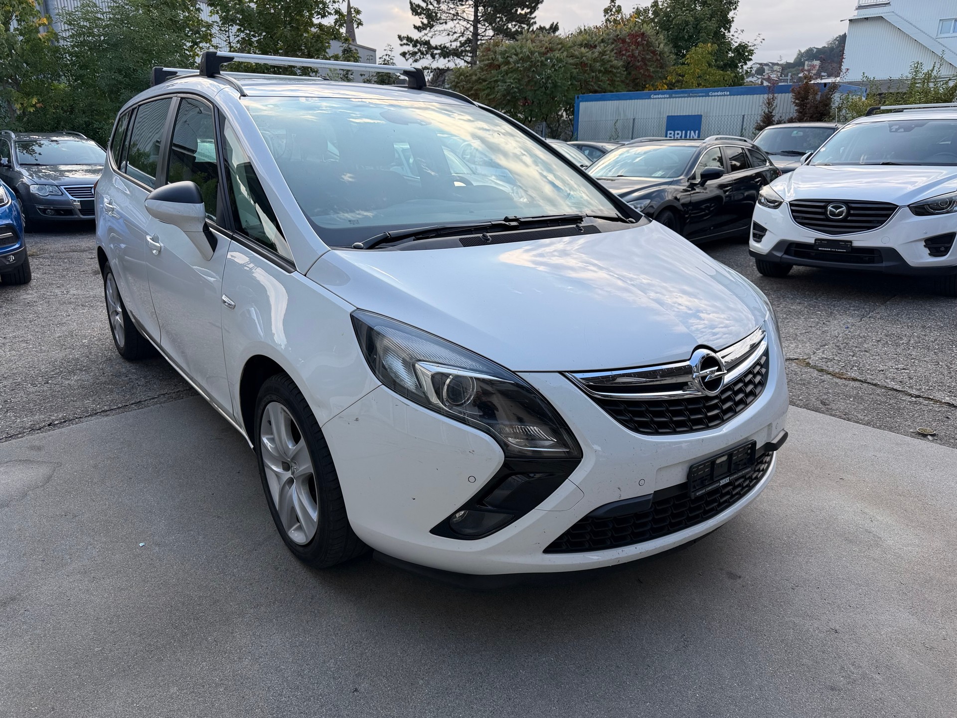 OPEL Zafira Tourer 1.4i 16V Cosmo-image-1