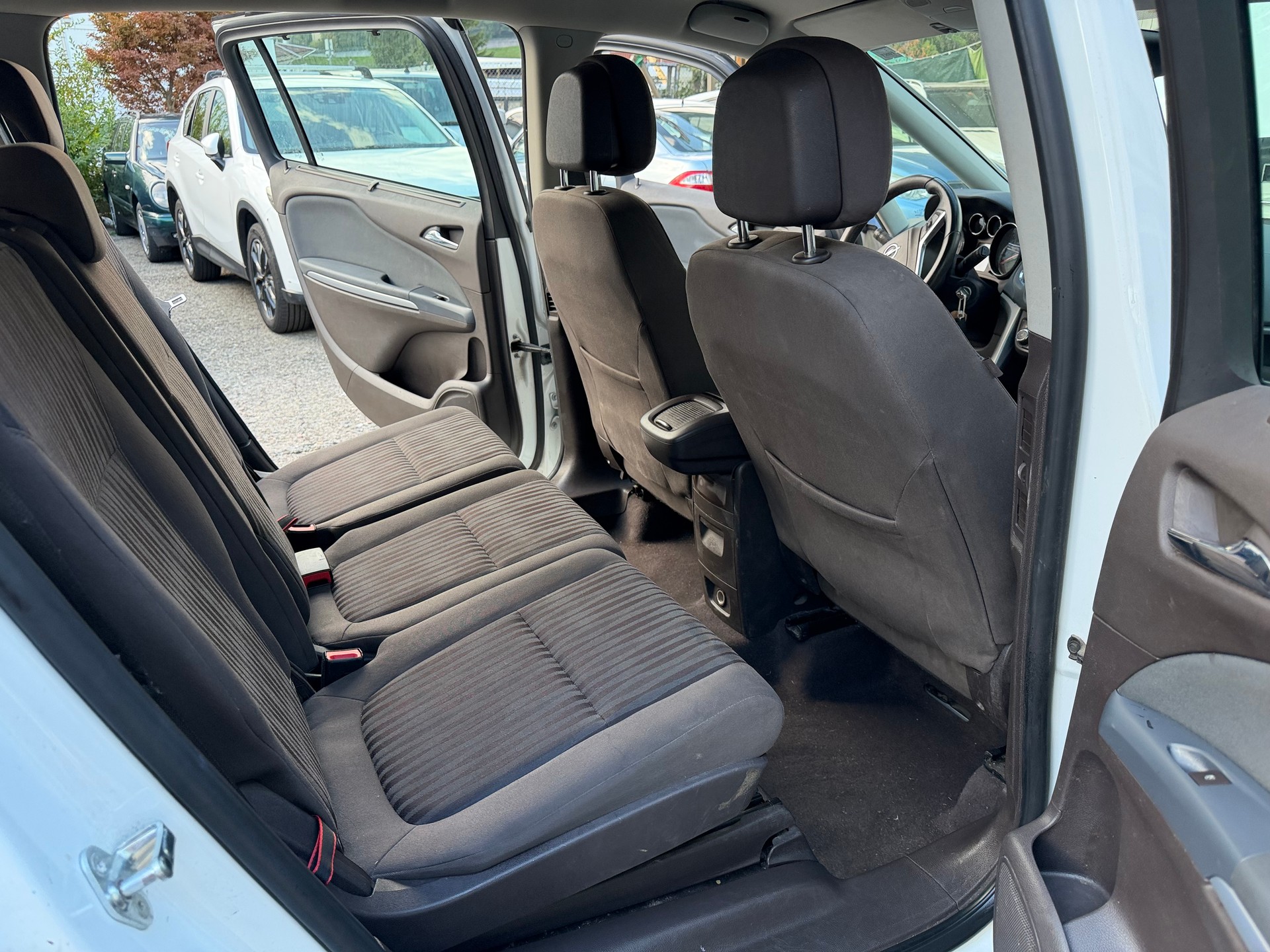OPEL Zafira Tourer 1.4i 16V Cosmo-image-7
