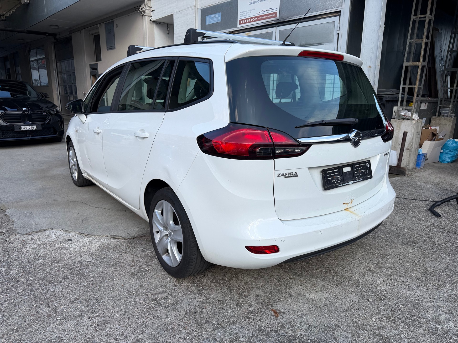 OPEL Zafira Tourer 1.4i 16V Cosmo-image-4