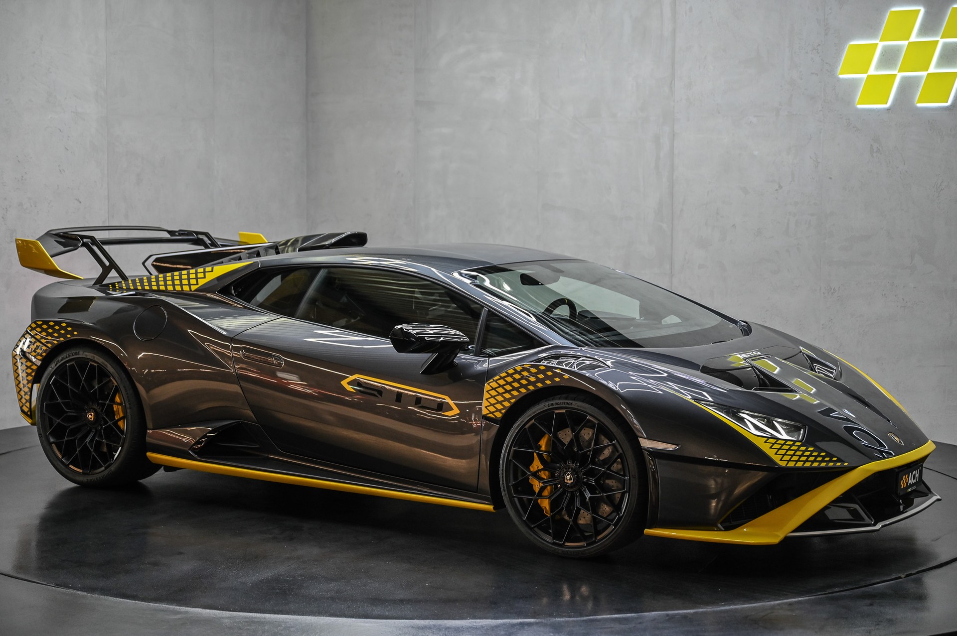 LAMBORGHINI Huracan Coupé 5.2 STO-image-11