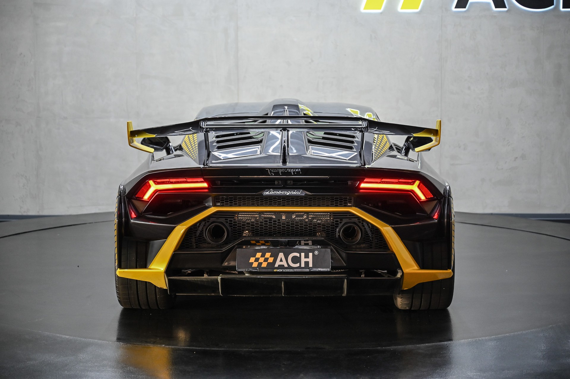 LAMBORGHINI Huracan Coupé 5.2 STO-image-7