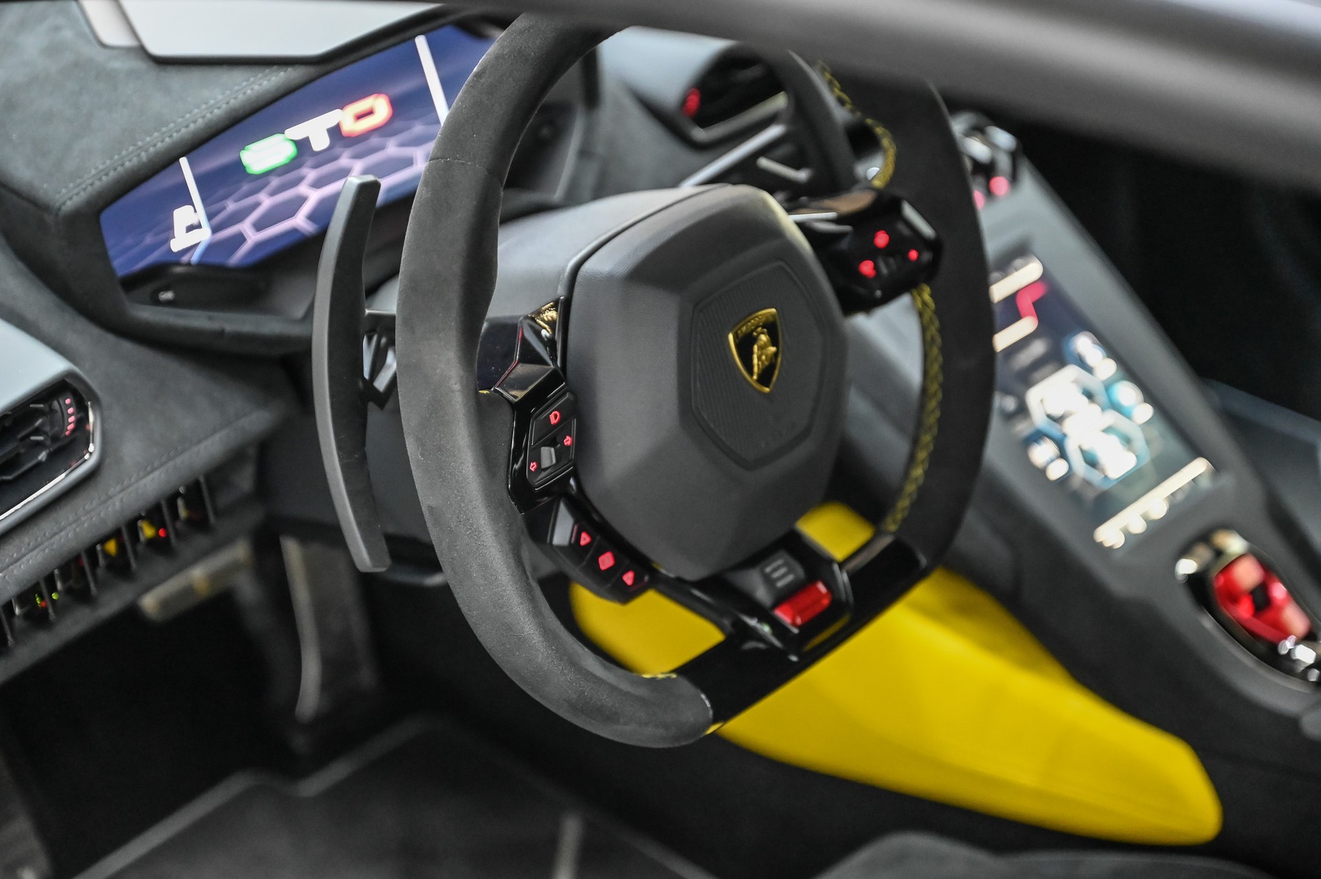LAMBORGHINI Huracan Coupé 5.2 STO-image-29