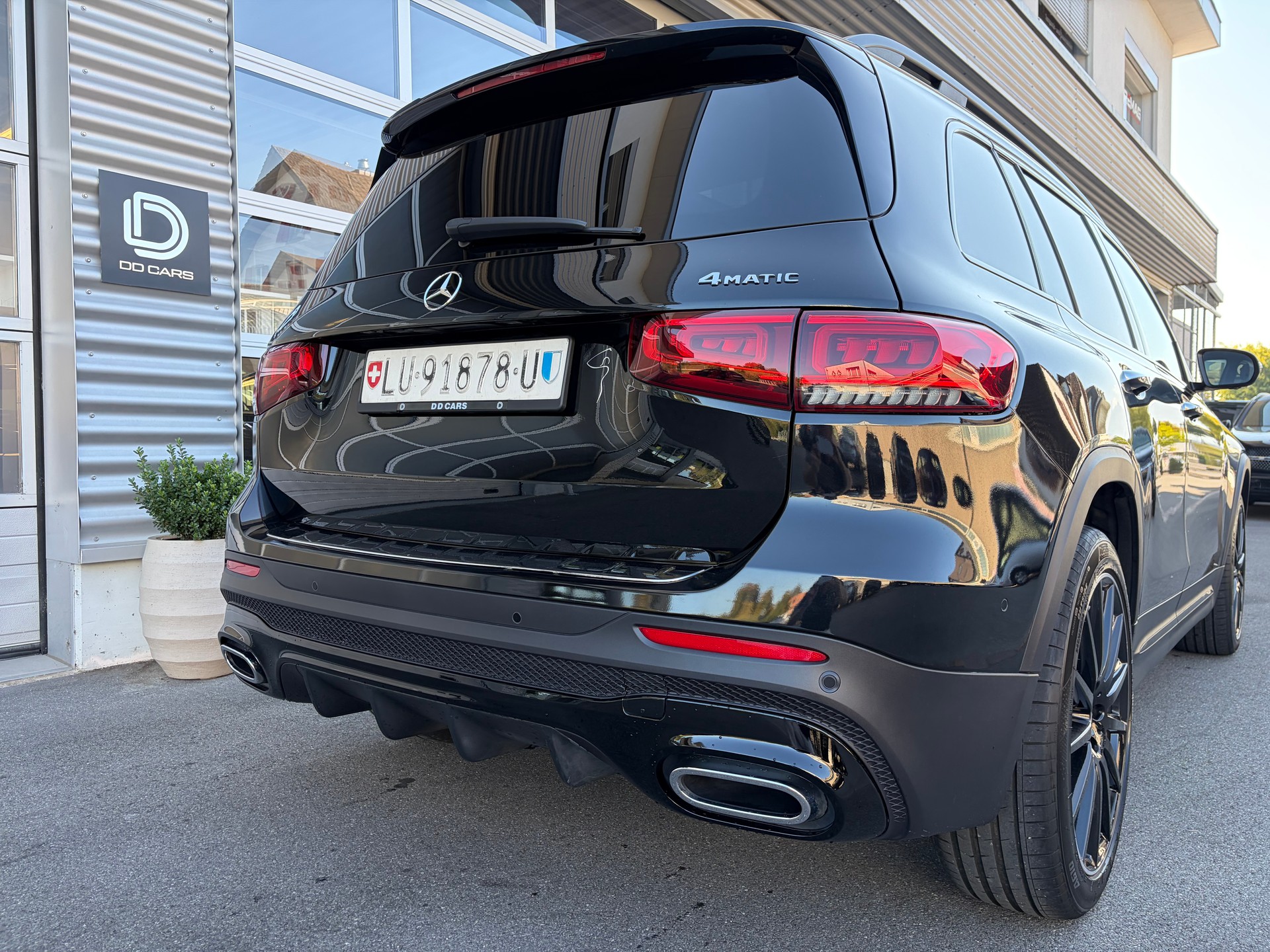MERCEDES-BENZ GLB 250 4Matic AMG Line 8G-Tronic-image-7