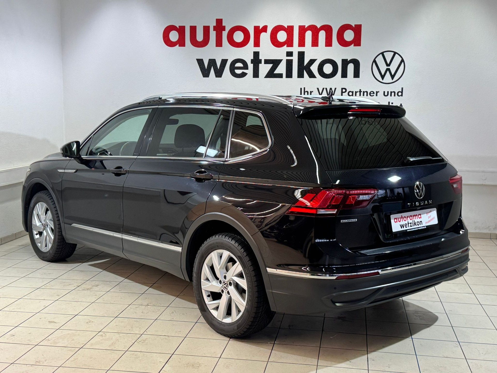 VW Tiguan Allspace 2.0 TDI SCR Life DSG-image-2