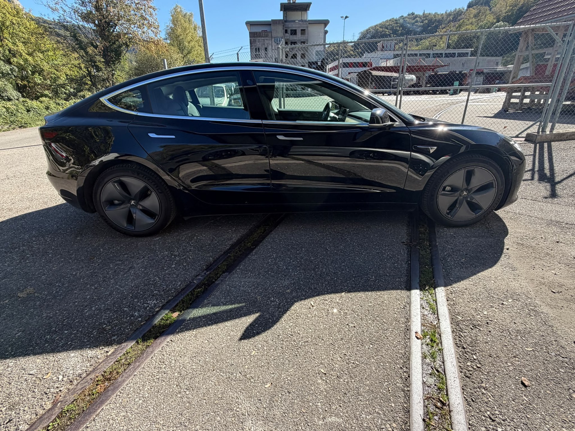 TESLA Model 3 Long Range Dual Motor AWD-image-4