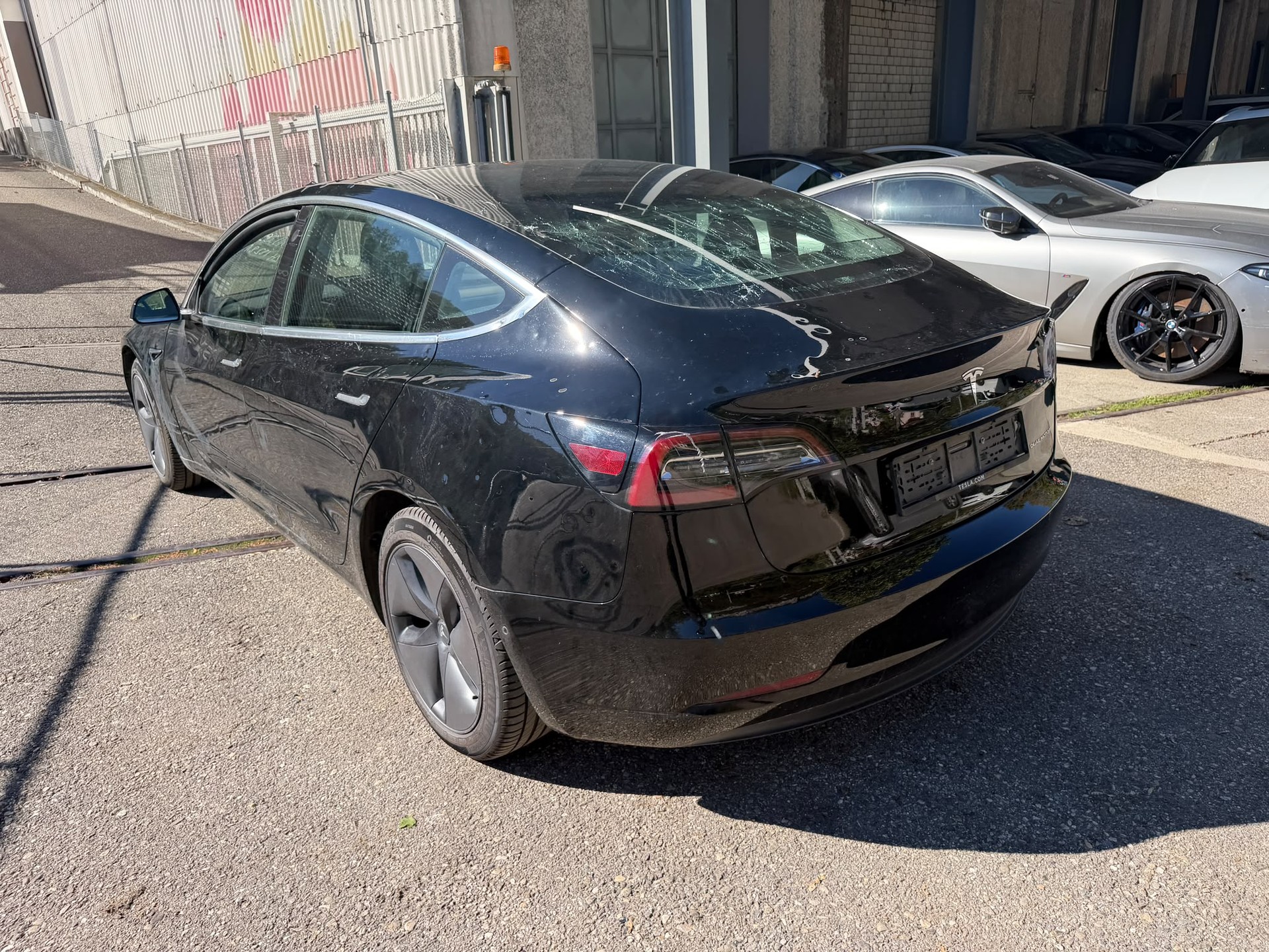 TESLA Model 3 Long Range Dual Motor AWD-image-2