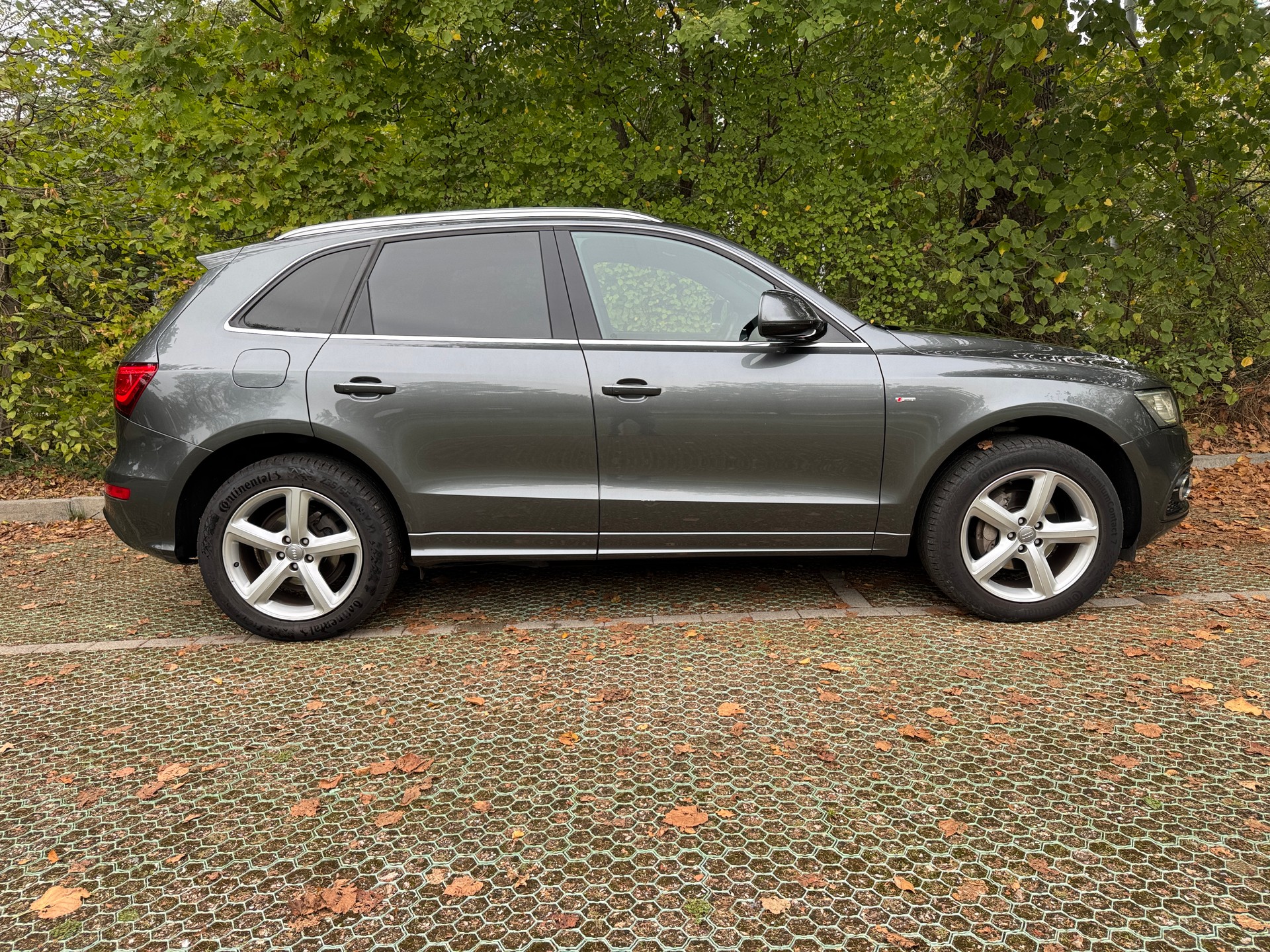 AUDI Q5 2.0 TDI quattro S-tronic-image-8
