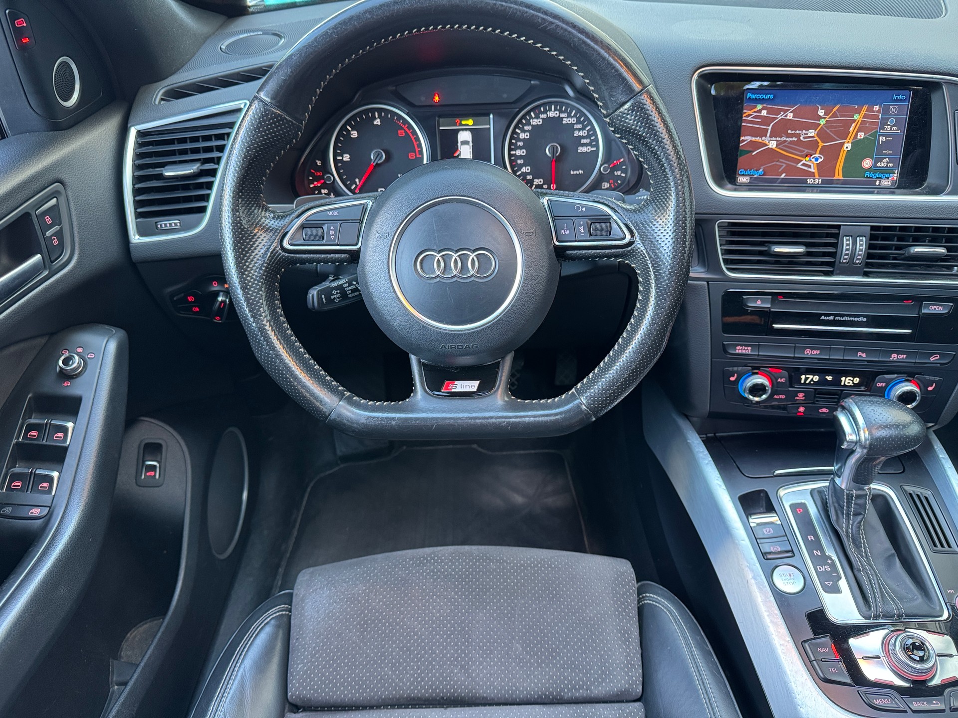 AUDI Q5 2.0 TDI quattro S-tronic-image-1