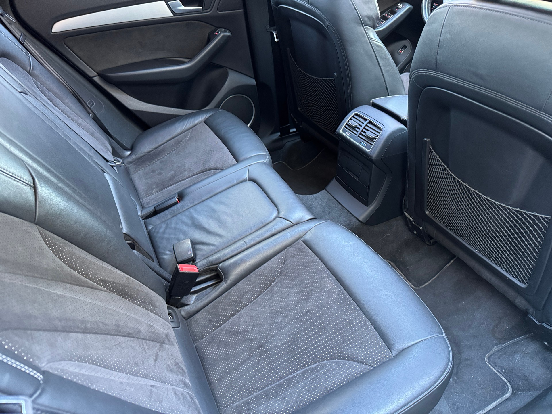 AUDI Q5 2.0 TDI quattro S-tronic-image-15