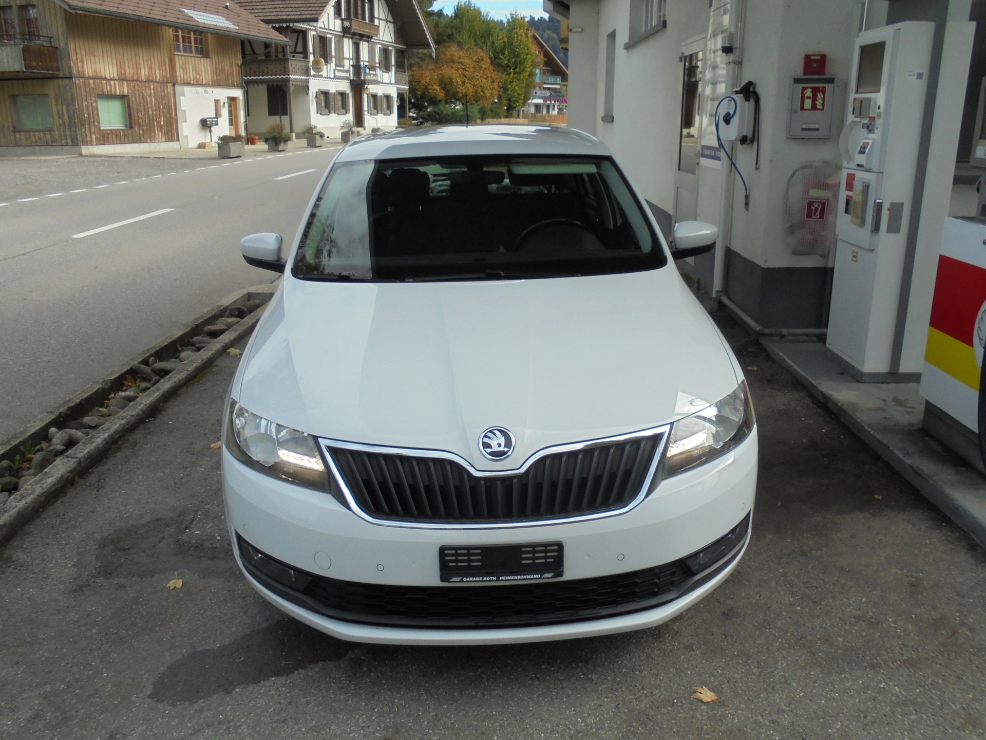 SKODA Rapid Spaceback 1.0 TSI Ambition-image-1