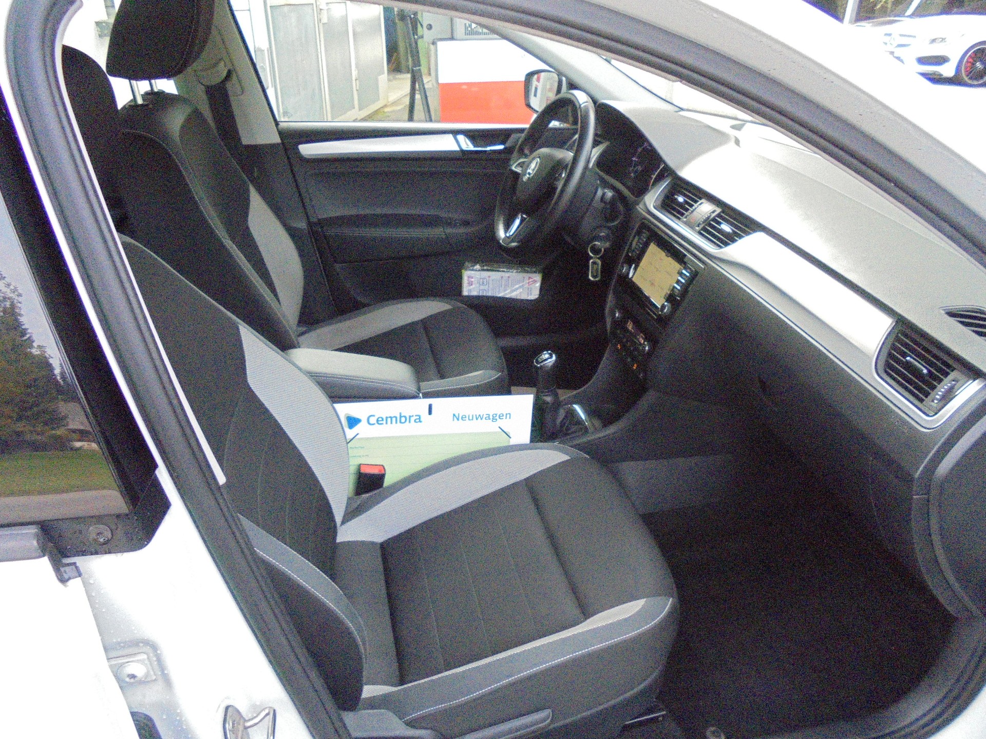 SKODA Rapid Spaceback 1.0 TSI Ambition-image-6