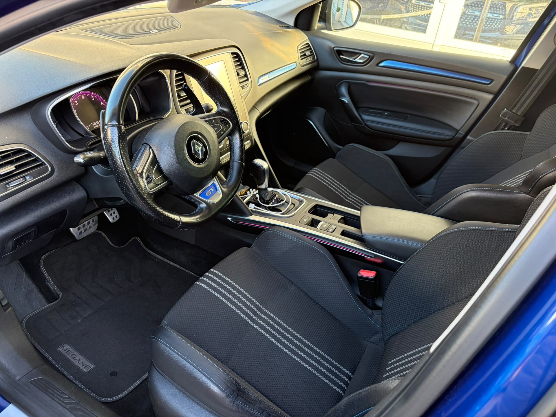 RENAULT Mégane 1.6 16V Turbo GT EDC-image-5