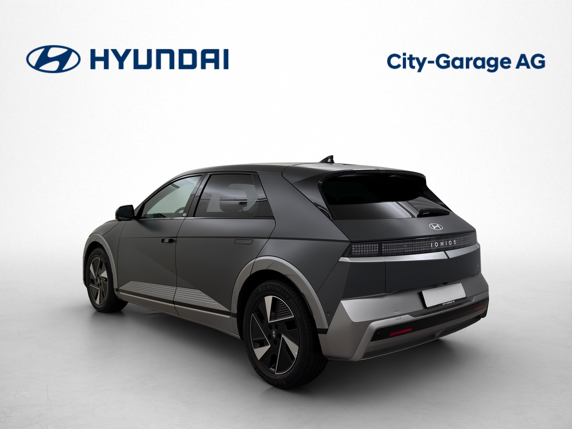 HYUNDAI Ioniq 5 84 kWh Vertex 4WD-image-2